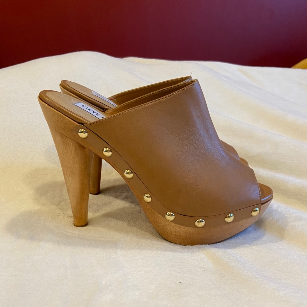 Steve Madden Leather Peep-toe Heels; Sz. 8